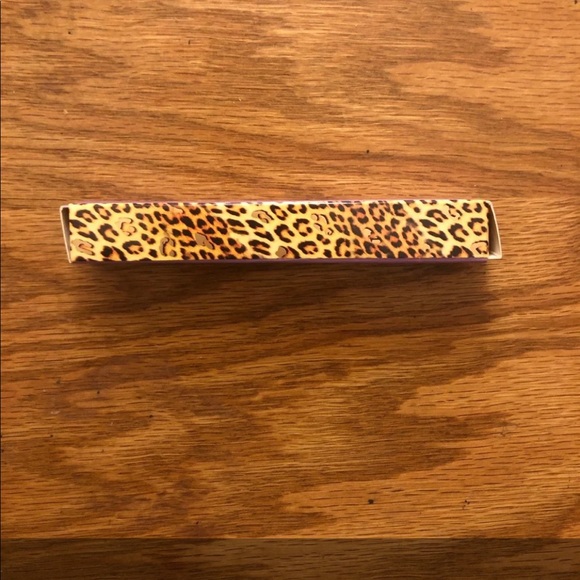 Nature's Cartel Shimmer Lip Gloss (VCR) - Picture 3 of 4